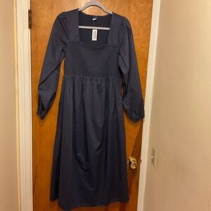 Old Navy Fit & Flare Smocked Midi Dark Blue Dress Sz M NWT Long Sleeves